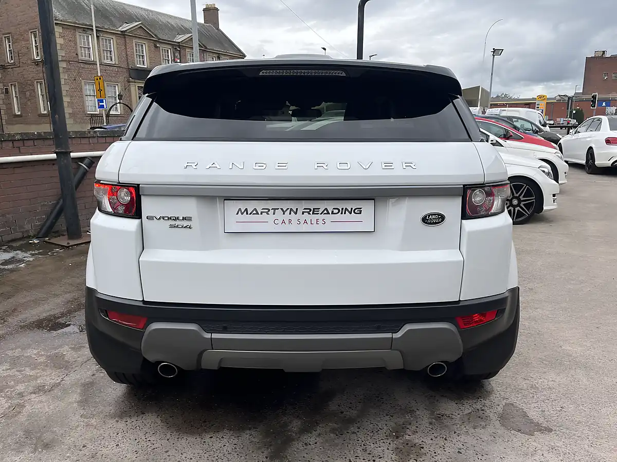 Used 2014 Land Rover Range Rover Evoque Pure Tech White - Interior and Exterior details 7