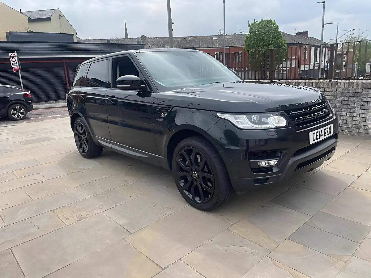 Used 2014 Land Rover Range Rover Sport Hse Dynamic Black - Front View