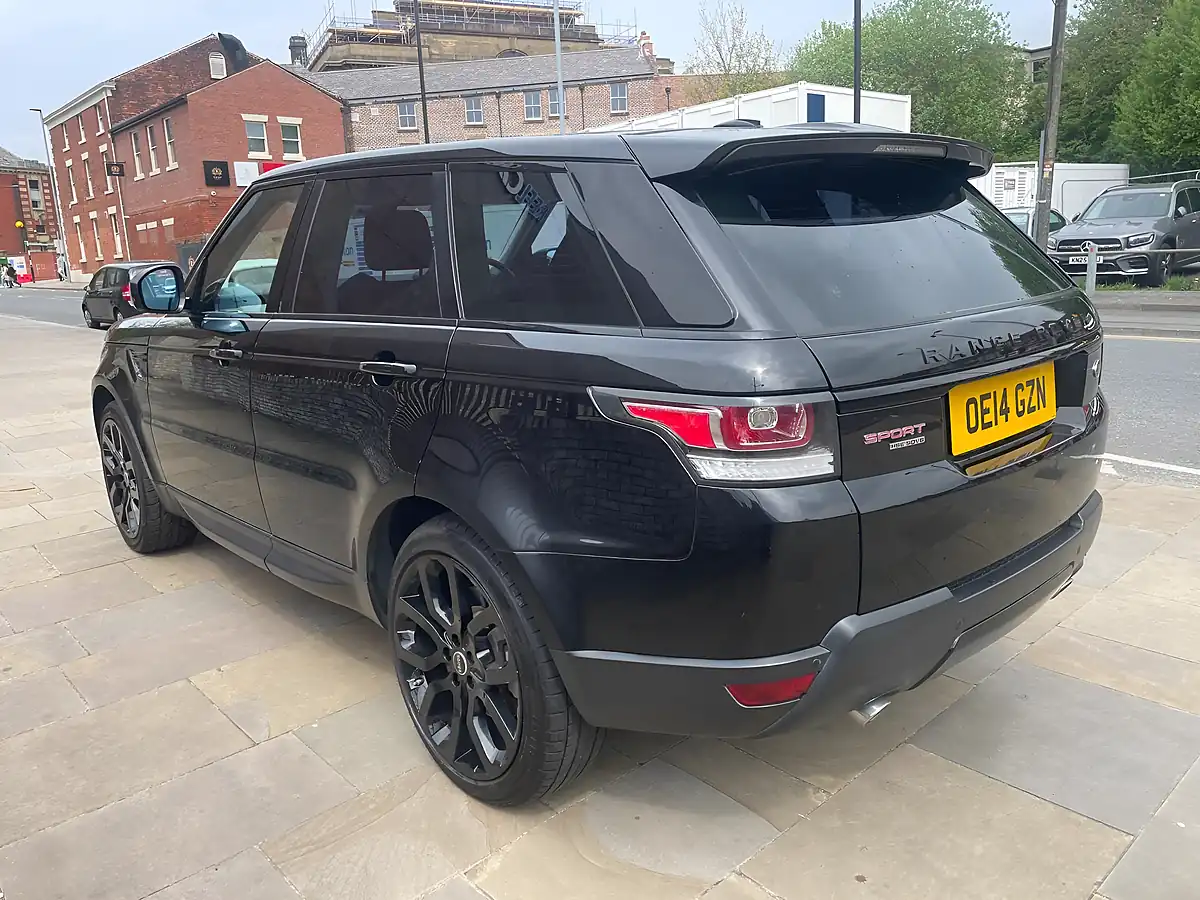 Used 2014 Land Rover Range Rover Sport Hse Dynamic Black - Interior and Exterior details 6