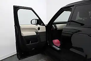 Used 2014 Land Rover Range Rover Sport Hse Dynamic Black - Interior and Exterior details 10