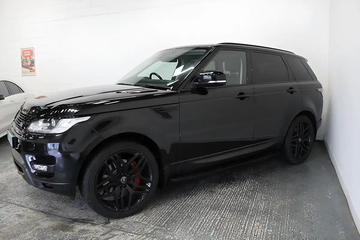 Used 2014 Land Rover Range Rover Sport Hse Dynamic Black - Interior and Exterior details 4