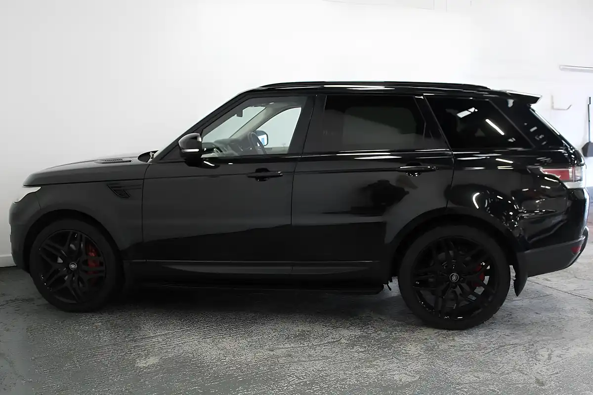 Used 2014 Land Rover Range Rover Sport Hse Dynamic Black - Interior and Exterior details 6