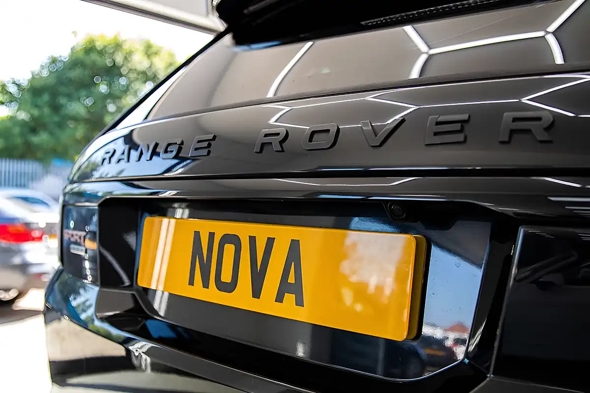 Used 2014 Land Rover Range Rover Sport Hse Dynamic Black - Interior and Exterior details 10