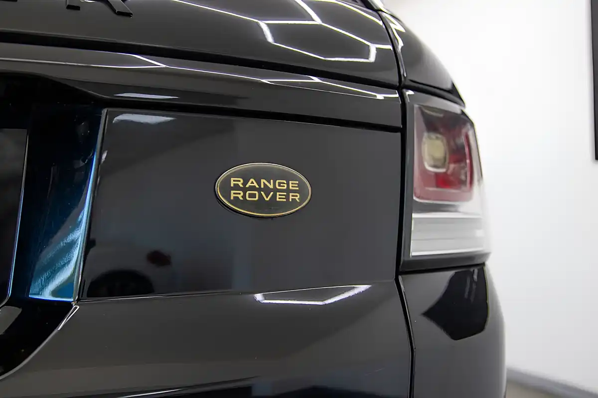 Used 2014 Land Rover Range Rover Sport Hse Dynamic Black - Interior and Exterior details 12