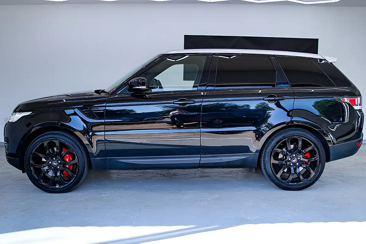 Used 2014 Land Rover Range Rover Sport Hse Dynamic Black - Interior and Exterior details 3