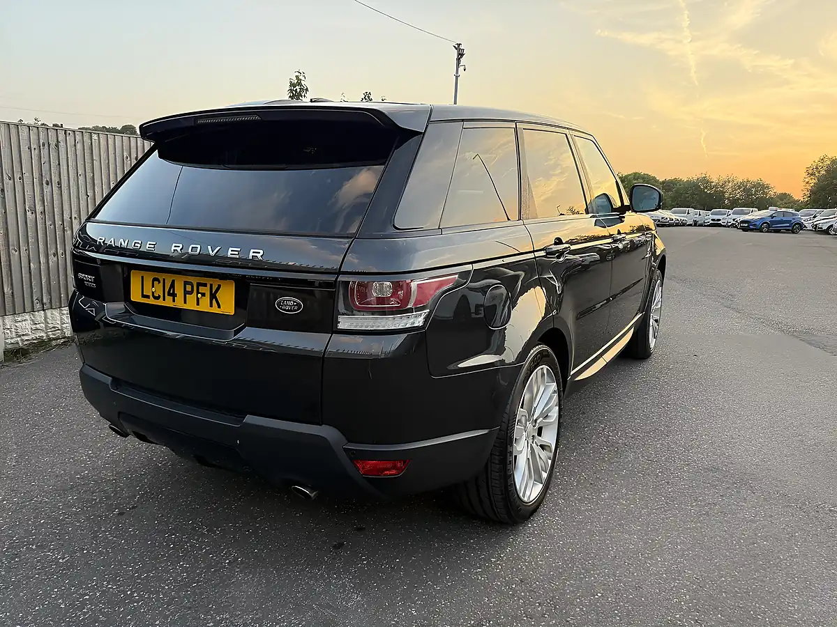 Used 2014 Land Rover Range Rover Sport Hse Dynamic Grey - Interior and Exterior details 10