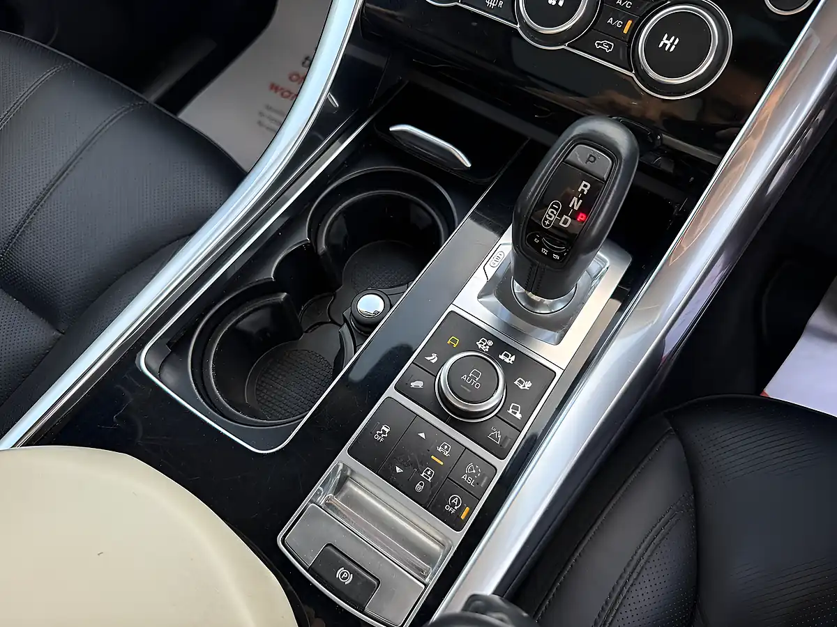 Used 2014 Land Rover Range Rover Sport Hse Dynamic Grey - Interior and Exterior details 14