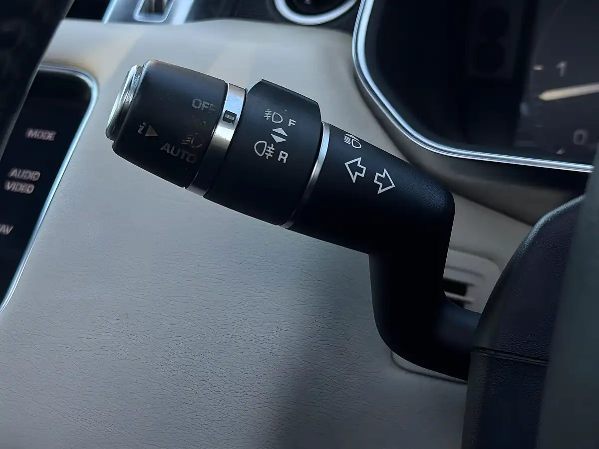 Used 2014 Land Rover Range Rover Sport Hse Dynamic Multicolour - Interior and Exterior details 13