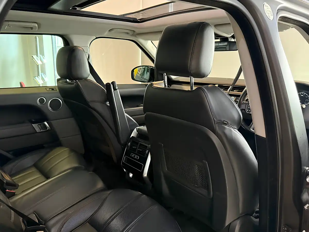 Used 2014 Land Rover Range Rover Sport Hse Dynamic Silver - Interior and Exterior details 12