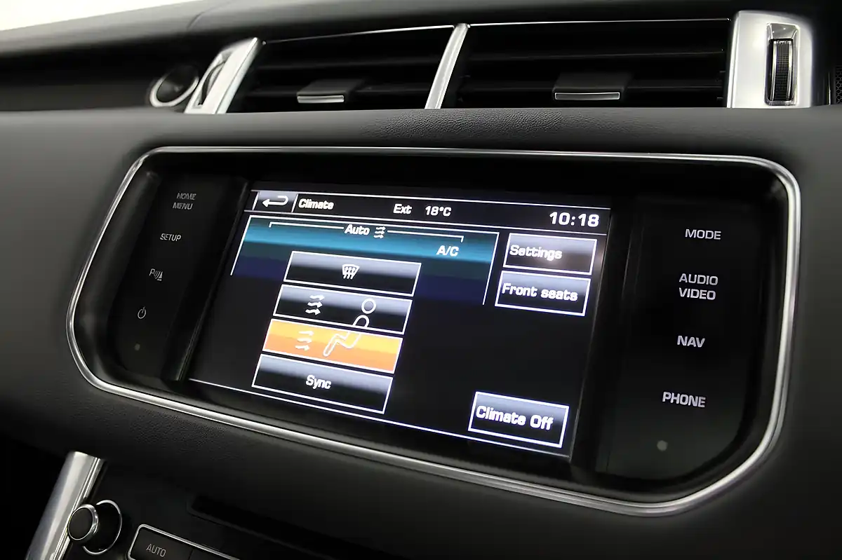 Used 2014 Land Rover Range Rover Sport Hse Dynamic Silver - Interior and Exterior details 15