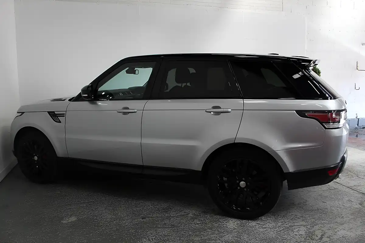 Used 2014 Land Rover Range Rover Sport Hse Dynamic Silver - Interior and Exterior details 7