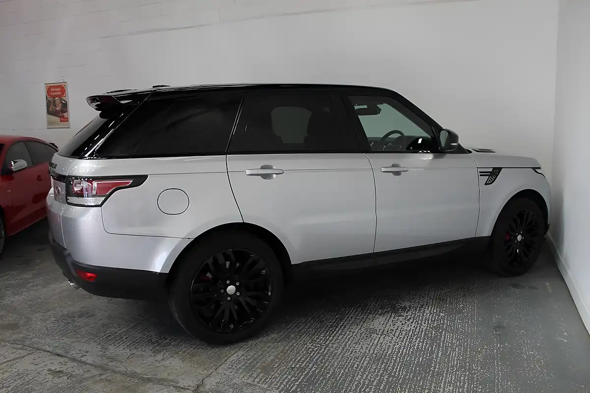 Used 2014 Land Rover Range Rover Sport Hse Dynamic Silver - Interior and Exterior details 8