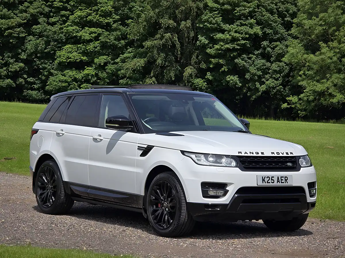 Used 2014 Land Rover Range Rover Sport Hse Dynamic White - Front View