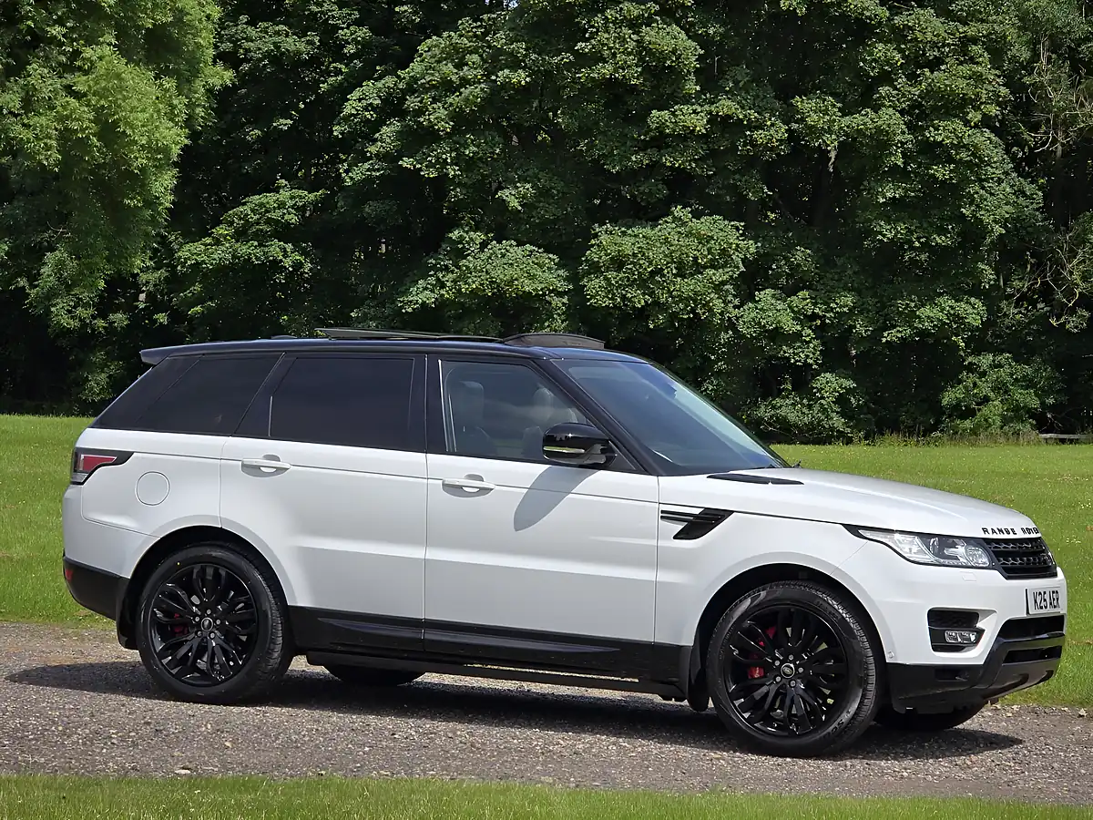 Used 2014 Land Rover Range Rover Sport Hse Dynamic White - Interior and Exterior details 11