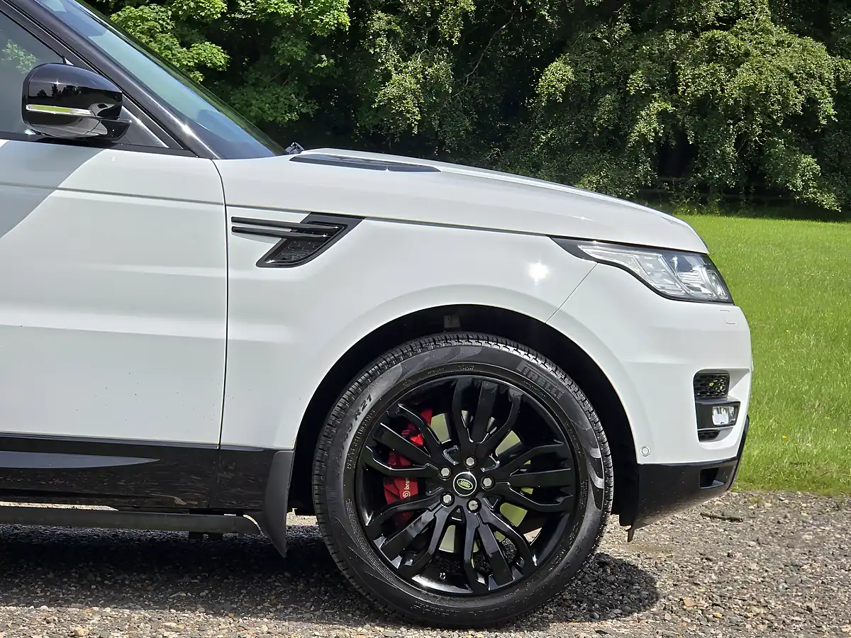 Used 2014 Land Rover Range Rover Sport Hse Dynamic White - Interior and Exterior details 13