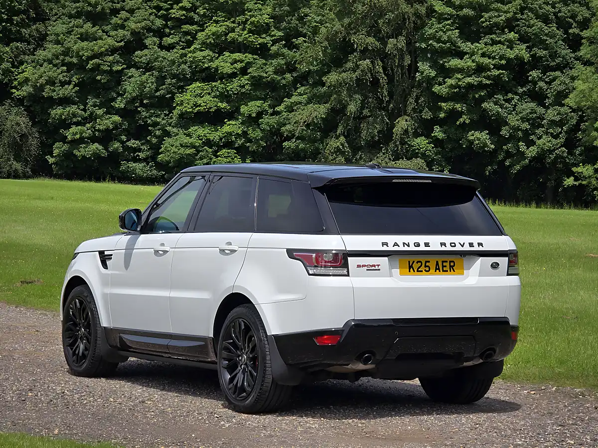 Used 2014 Land Rover Range Rover Sport Hse Dynamic White - Interior and Exterior details 4