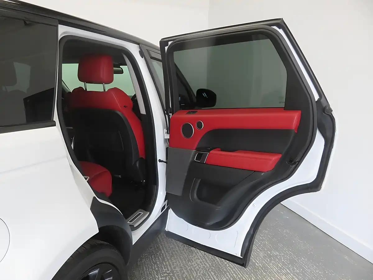 Used 2014 Land Rover Range Rover Sport Hse Dynamic White - Interior and Exterior details 12