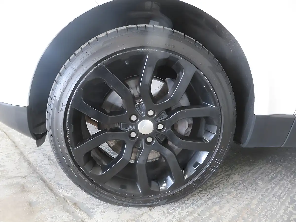 Used 2014 Land Rover Range Rover Sport Hse Dynamic White - Interior and Exterior details 19