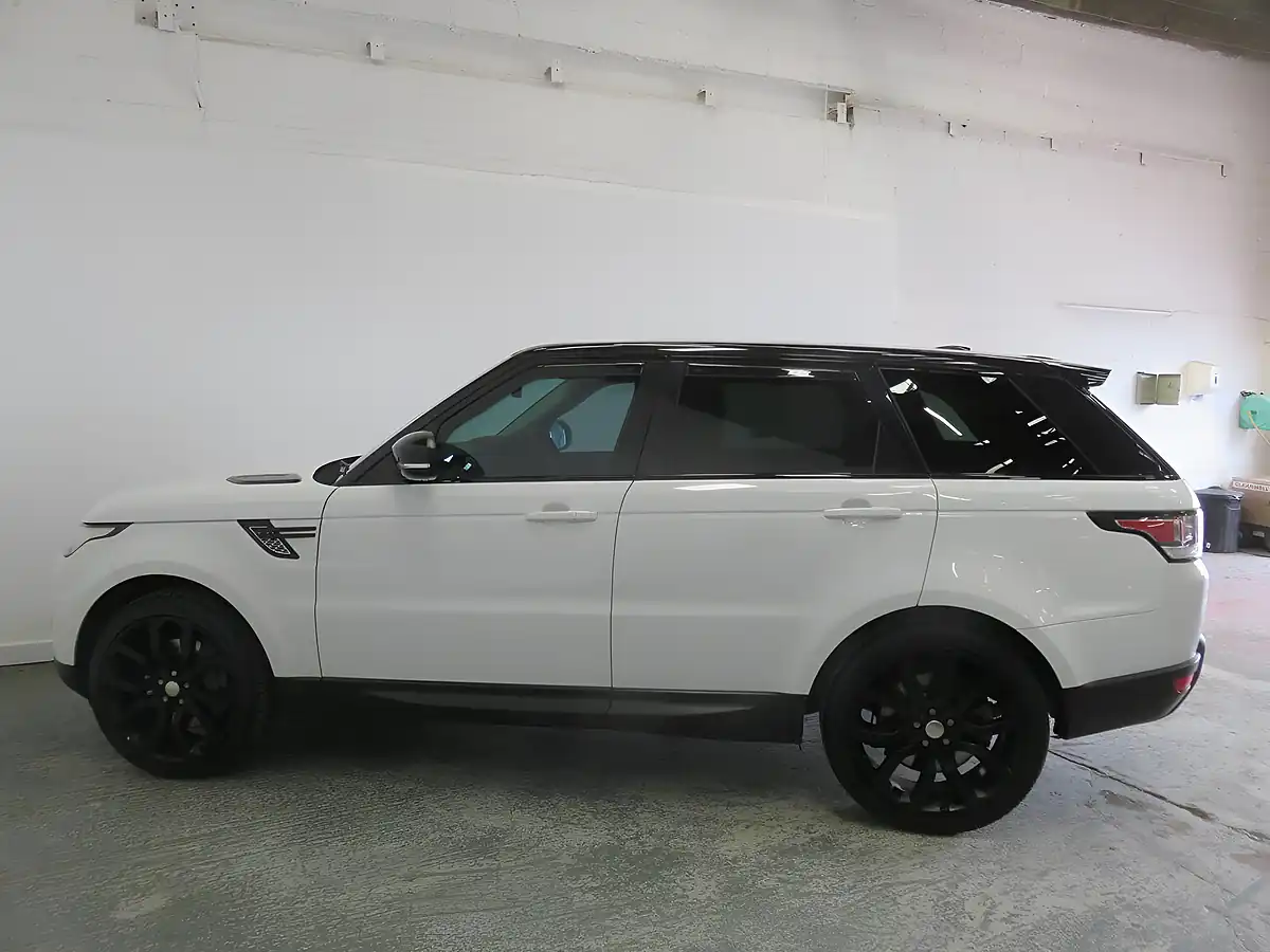 Used 2014 Land Rover Range Rover Sport Hse Dynamic White - Interior and Exterior details 7