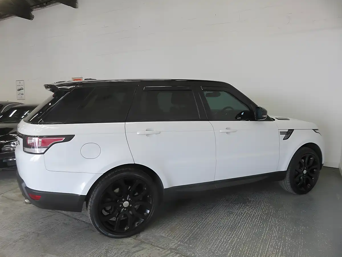 Used 2014 Land Rover Range Rover Sport Hse Dynamic White - Interior and Exterior details 8
