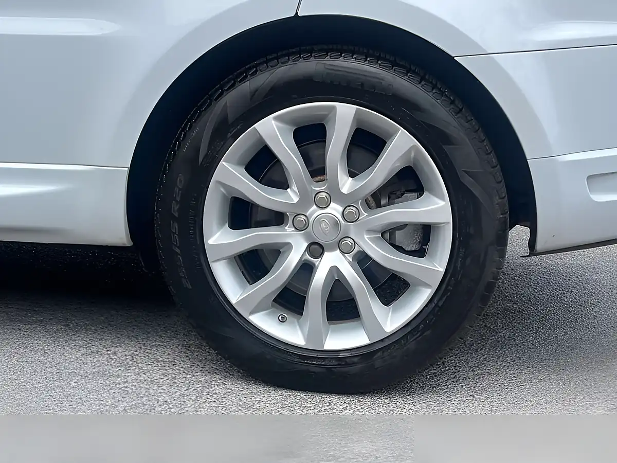 Used 2014 Land Rover Range Rover Sport Hse Fuji White - Interior and Exterior details 13