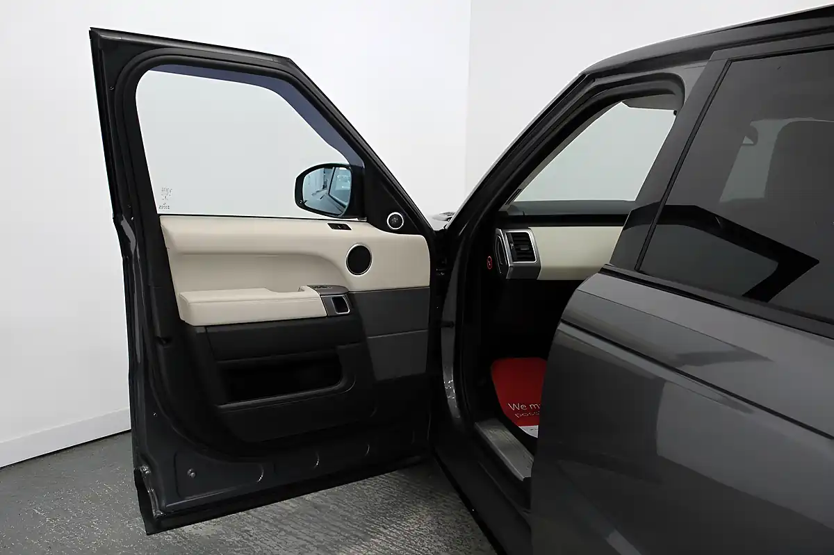 Used 2014 Land Rover Range Rover Sport Hse Grey - Interior and Exterior details 12