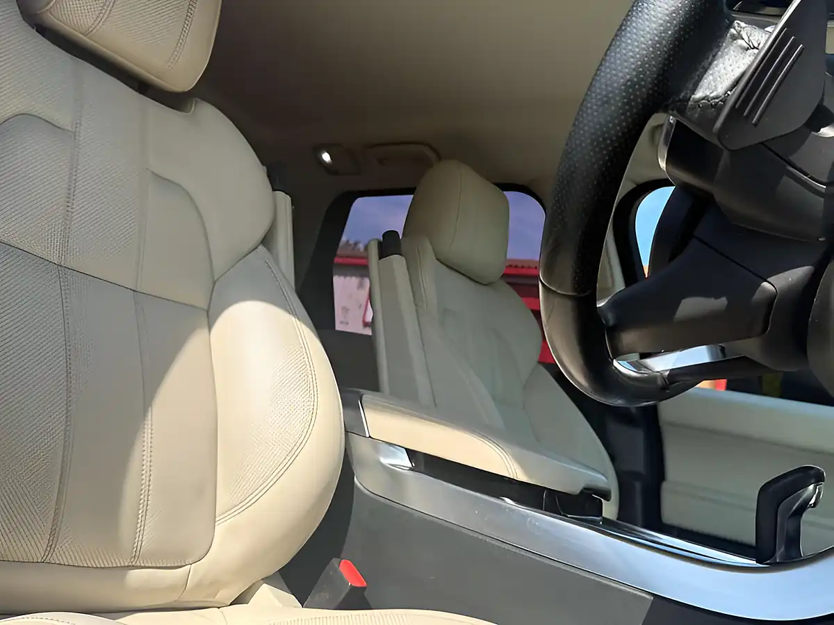 Used 2014 Land Rover Range Rover Sport Hse Loire Blue - Interior and Exterior details 13