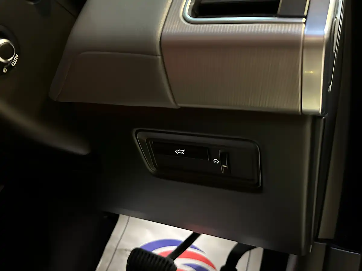 Used 2014 Land Rover Range Rover Sport Hse White - Interior and Exterior details 18