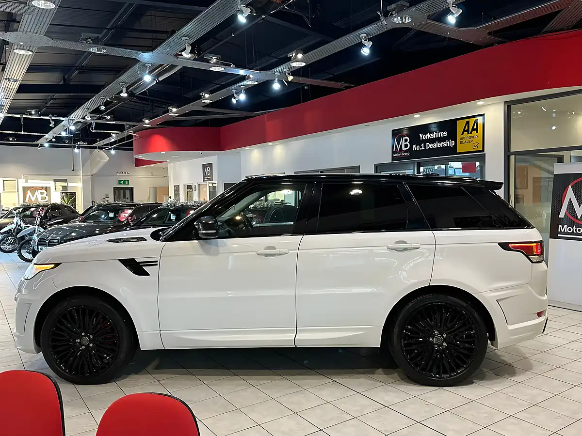 Used 2014 Land Rover Range Rover Sport Hse White - Interior and Exterior details 4