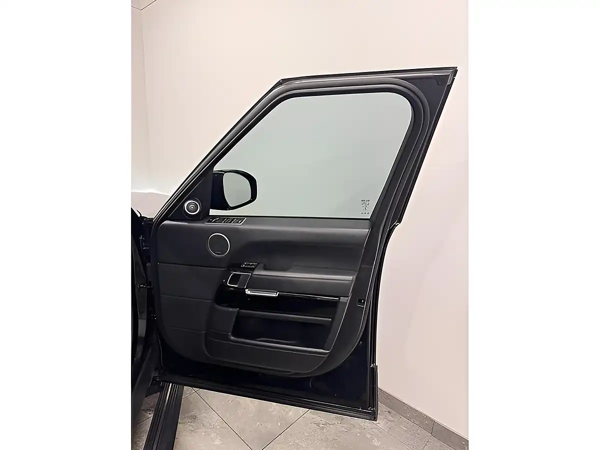 Used 2014 Land Rover Range Rover Vogue Black - Interior and Exterior details 12