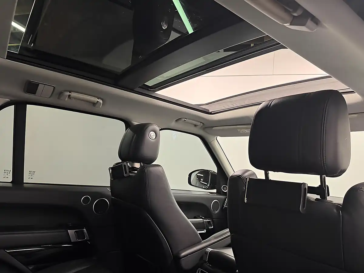 Used 2014 Land Rover Range Rover Vogue Black - Interior and Exterior details 14