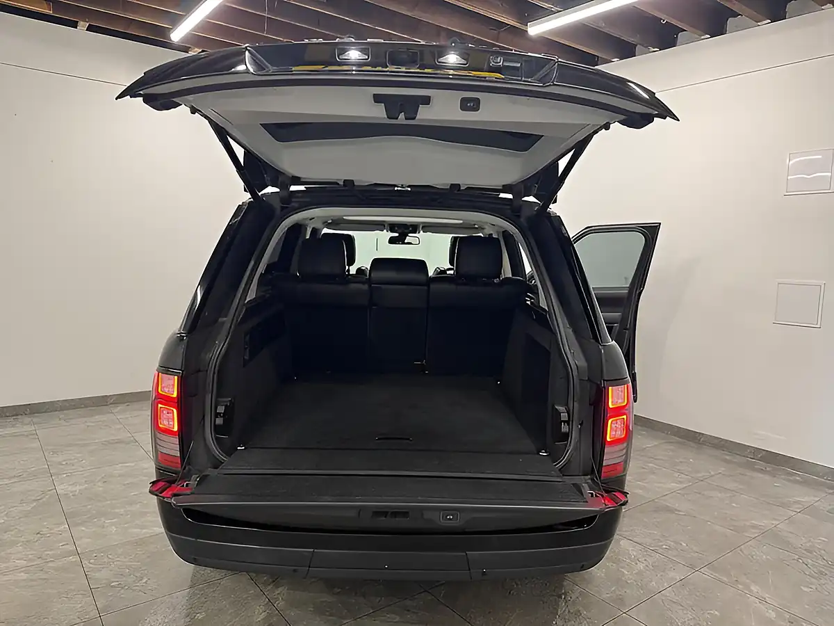 Used 2014 Land Rover Range Rover Vogue Black - Interior and Exterior details 16