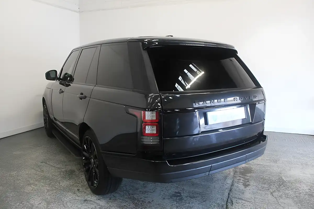 Used 2014 Land Rover Range Rover Vogue Grey - Interior and Exterior details 5