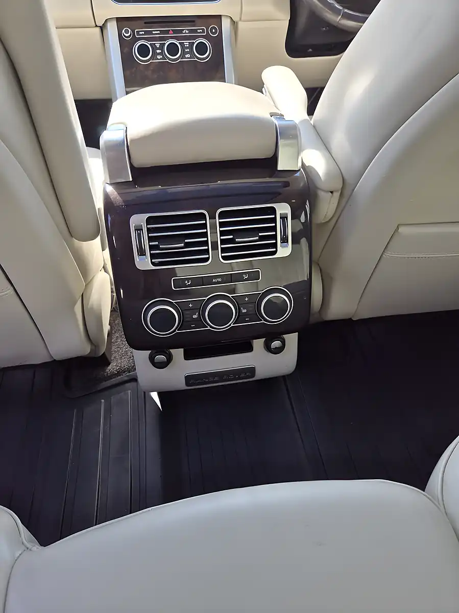 Used 2014 Land Rover Range Rover Vogue Grey - Interior and Exterior details 15