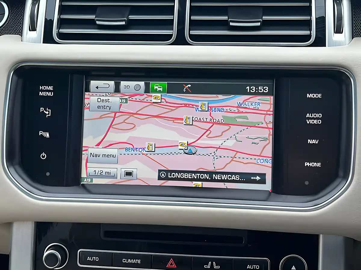 Used 2014 Land Rover Range Rover Vogue Luxor - Interior and Exterior details 15