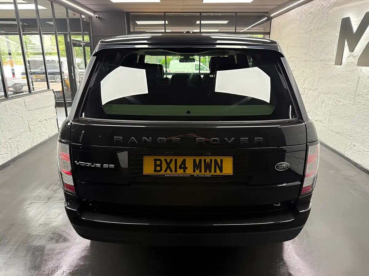 Used 2014 Land Rover Range Rover Vogue Santorini Black - Interior and Exterior details 6
