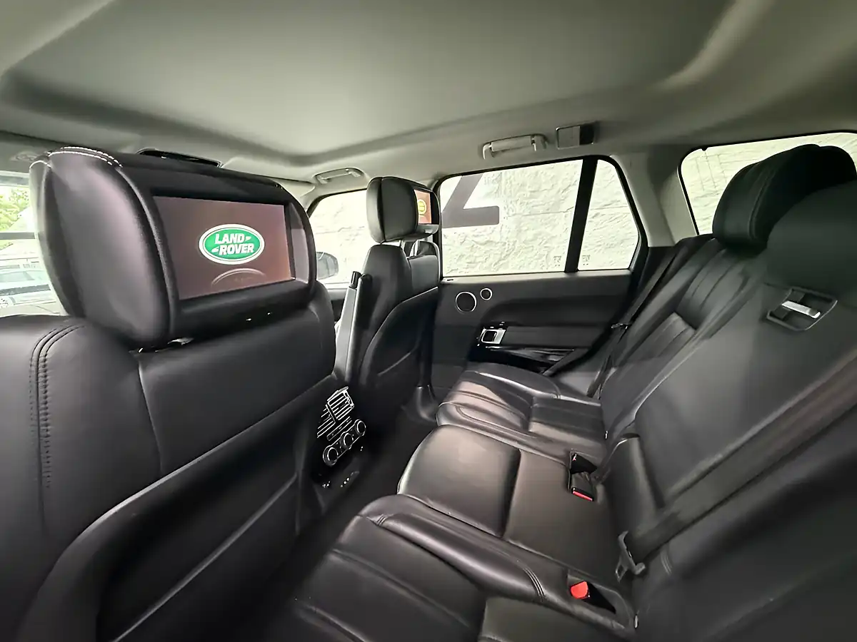 Used 2014 Land Rover Range Rover Vogue Santorini Black - Interior and Exterior details 9