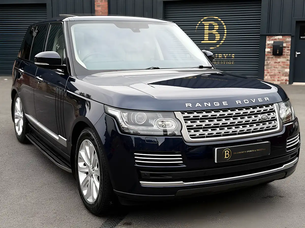 Used 2014 Land Rover Range Rover Vogue Se Blue - Interior and Exterior details 11