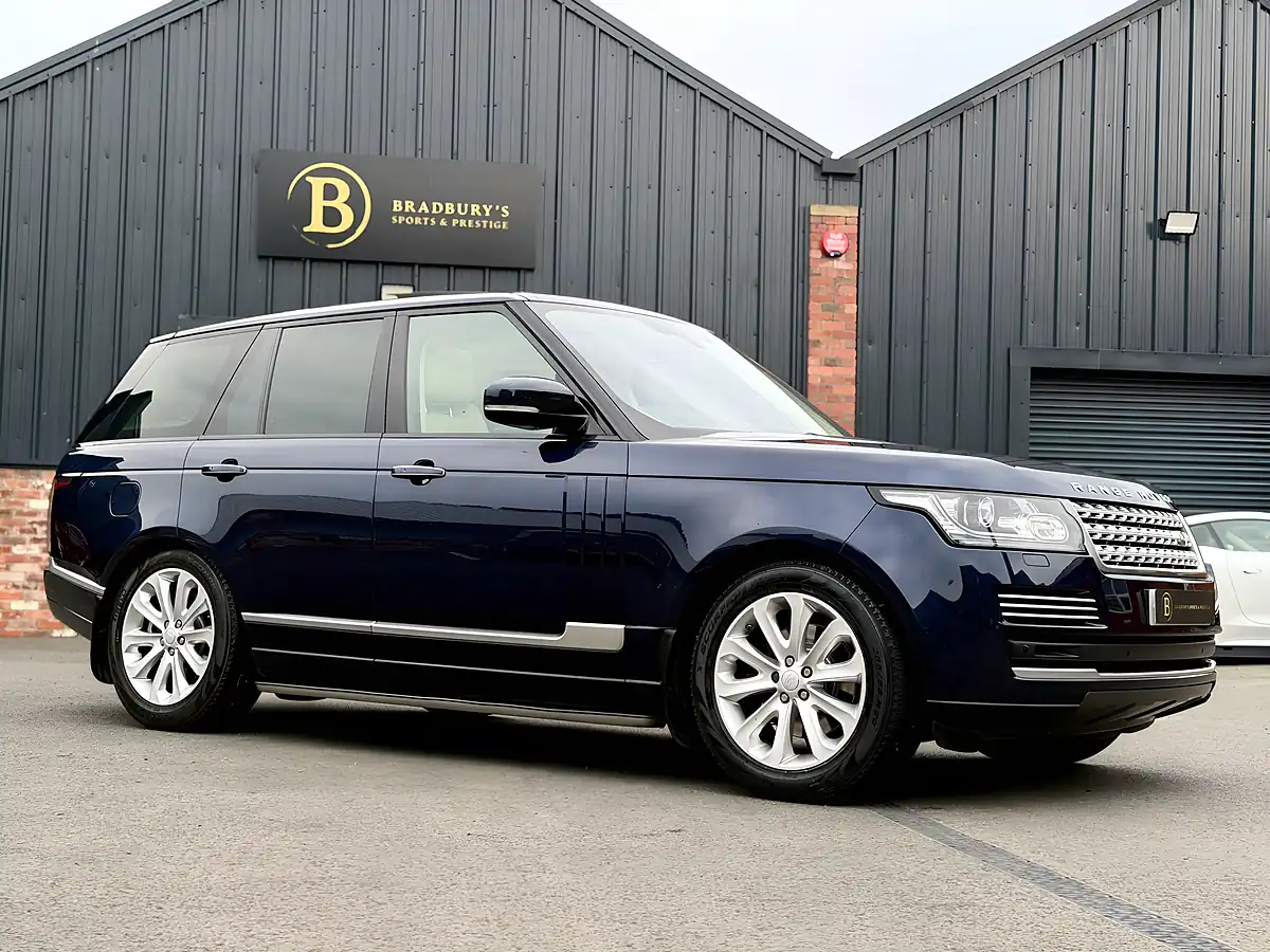 Used 2014 Land Rover Range Rover Vogue Se Blue - Interior and Exterior details 12