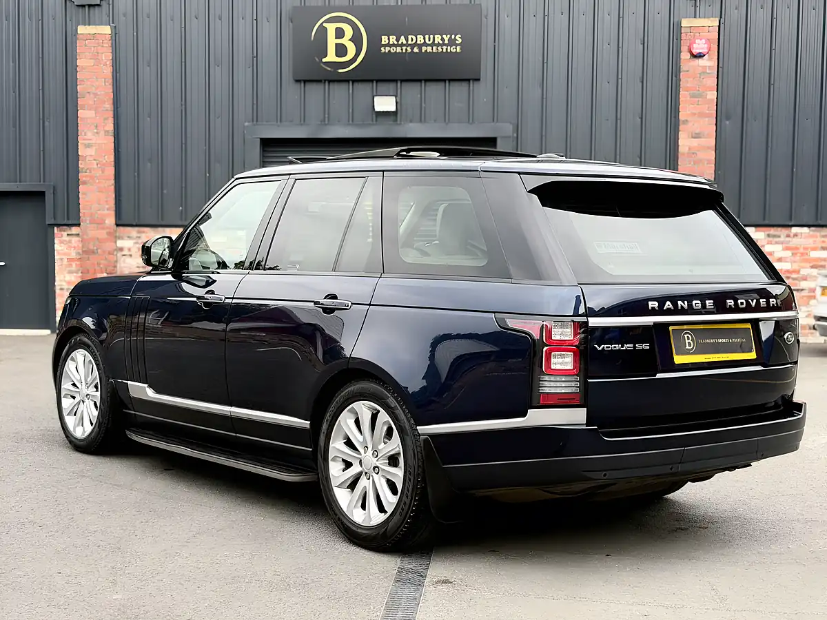 Used 2014 Land Rover Range Rover Vogue Se Blue - Interior and Exterior details 5