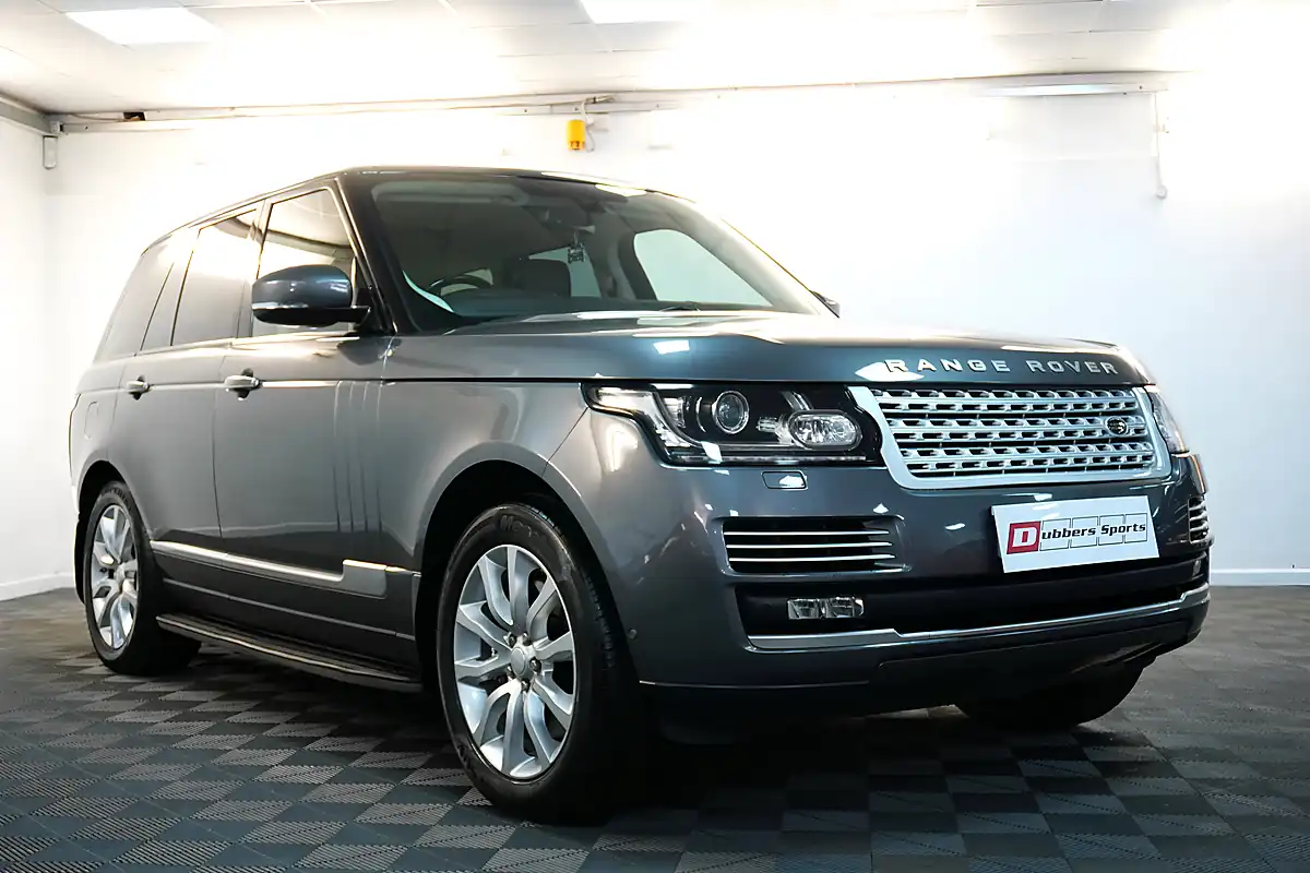Used 2014 Land Rover Range Rover Vogue Se Grey - Interior and Exterior details 10