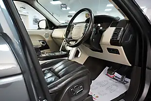 Used 2014 Land Rover Range Rover Vogue Se Grey - Interior and Exterior details 12
