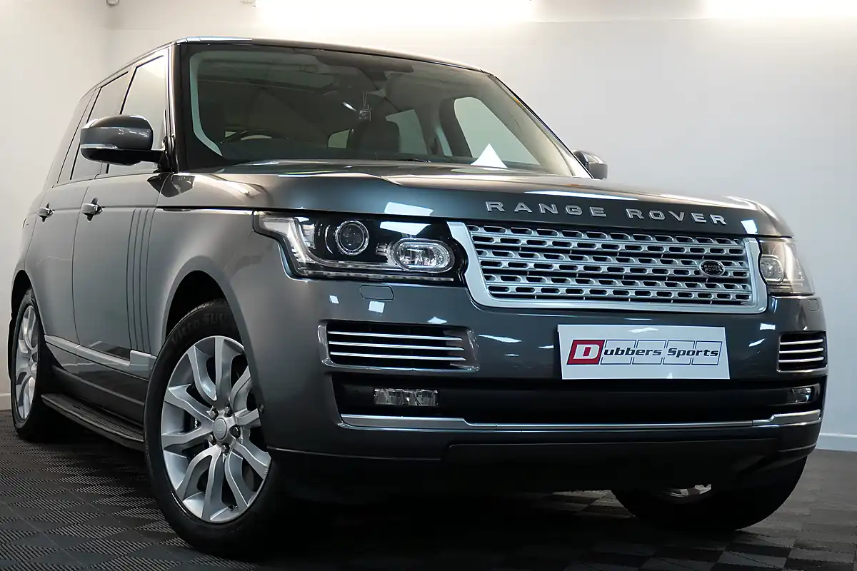 Used 2014 Land Rover Range Rover Vogue Se Grey - Interior and Exterior details 16