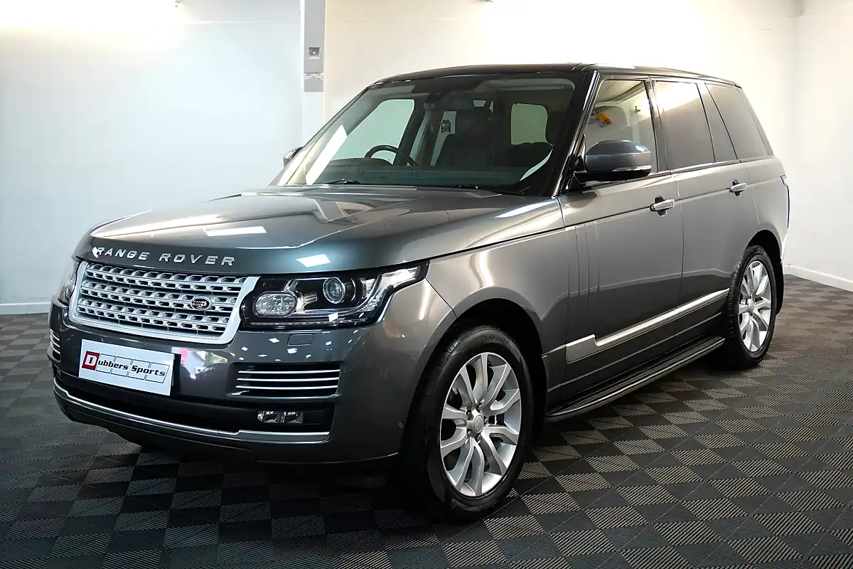 Used 2014 Land Rover Range Rover Vogue Se Grey - Interior and Exterior details 8
