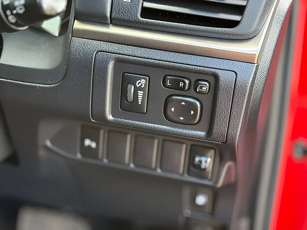 Used 2014 Lexus Ct Advance Fuji Red - Interior and Exterior details 17