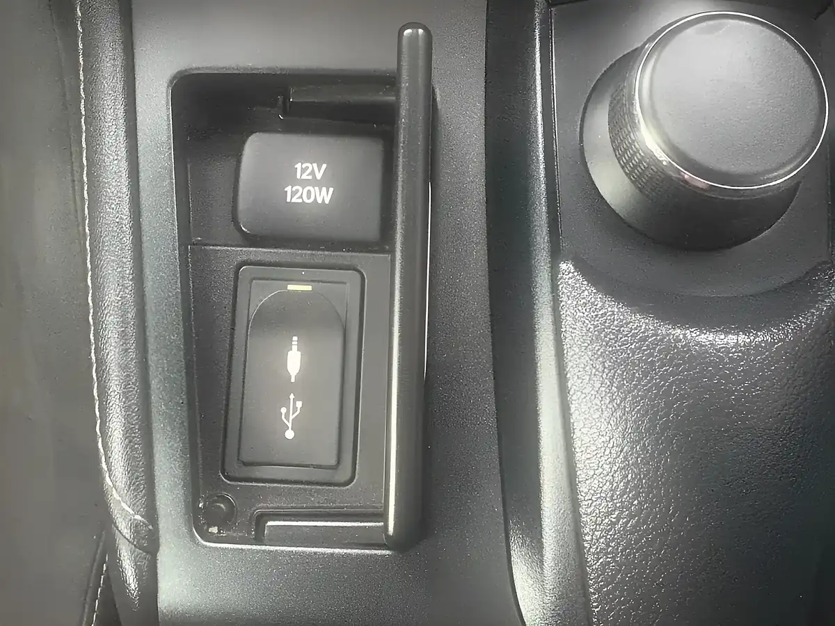 Used 2014 Lexus Ct Advance Red - Interior and Exterior details 16