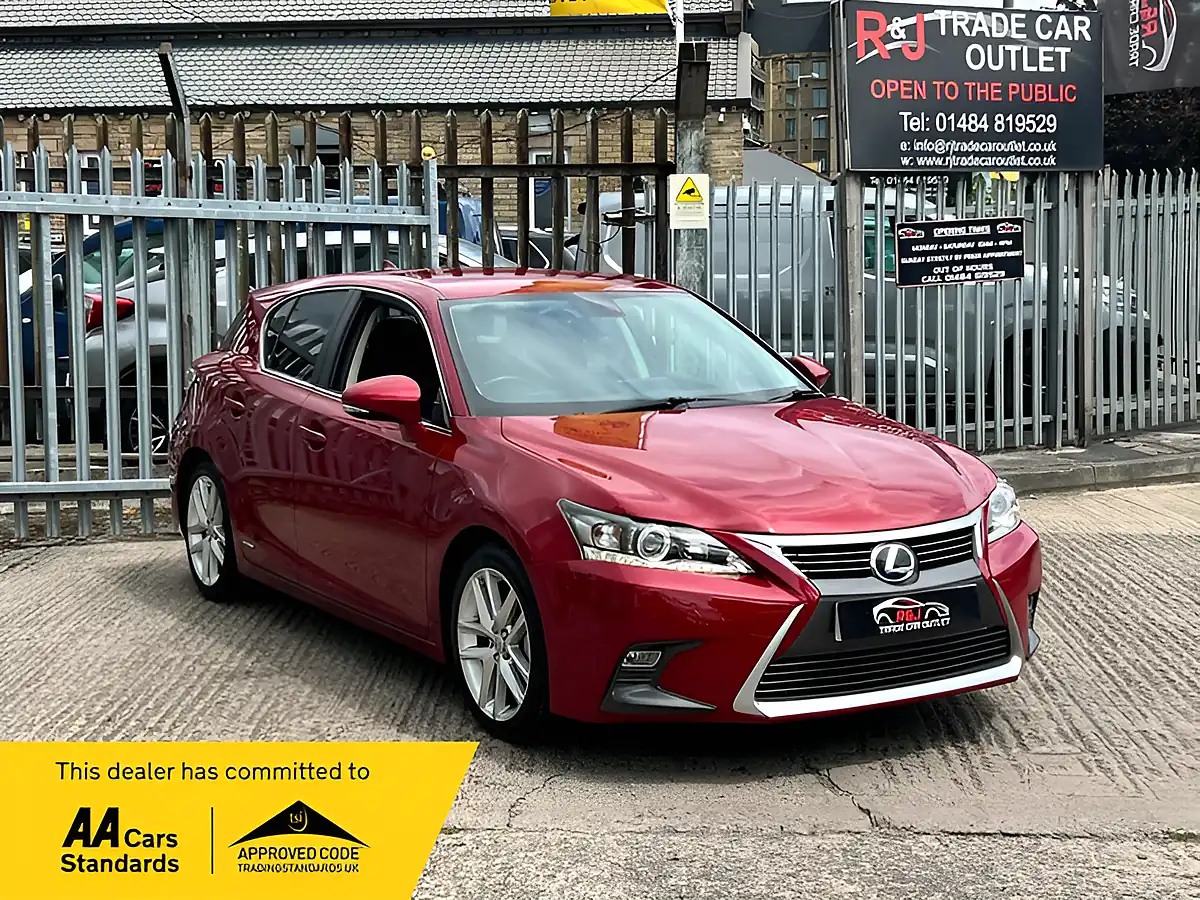 Used 2014 Lexus Ct Luxury Red - Front View