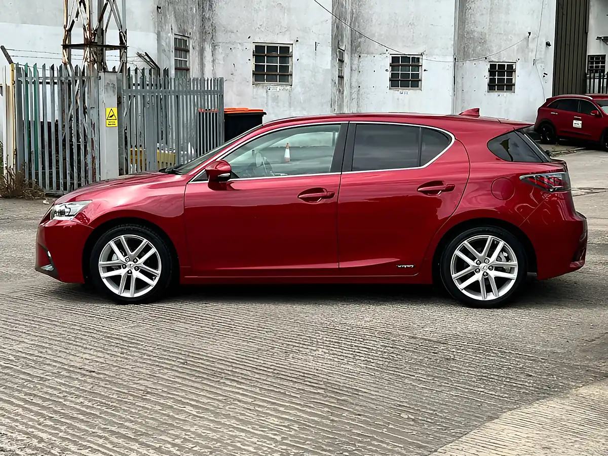 Used 2014 Lexus Ct Luxury Red - Interior and Exterior details 10