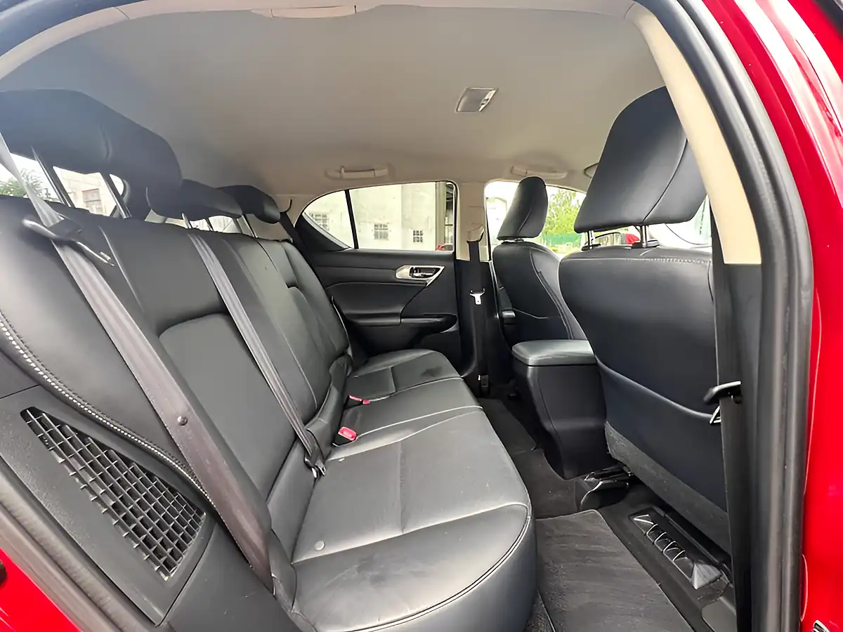 Used 2014 Lexus Ct Luxury Red - Interior and Exterior details 17