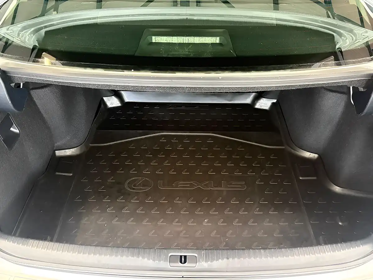 Used 2014 Lexus Is Executive Edition Silver - Interior and Exterior details 18
